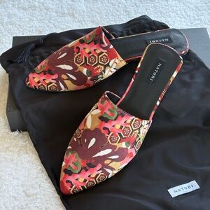Natori Adore Ikebana Silk Mule - Size 7M